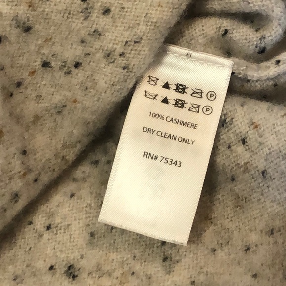 Adrienne Vittadini Cashmere Crew - Picture 4 of 5